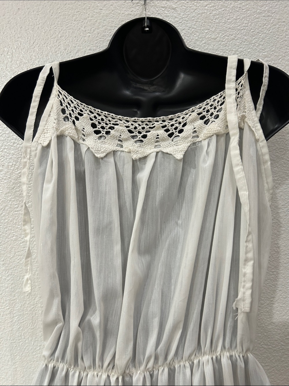 VTG. 1960s White Tiered Dress with Colorful Floral Embroidery - Picture 13 of 15